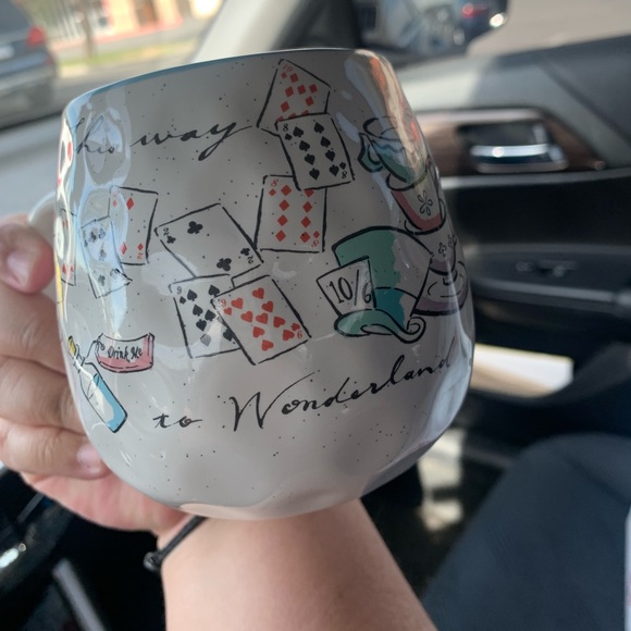 Disney Alice in Wonderland coffee mug - Picture 3 of 5